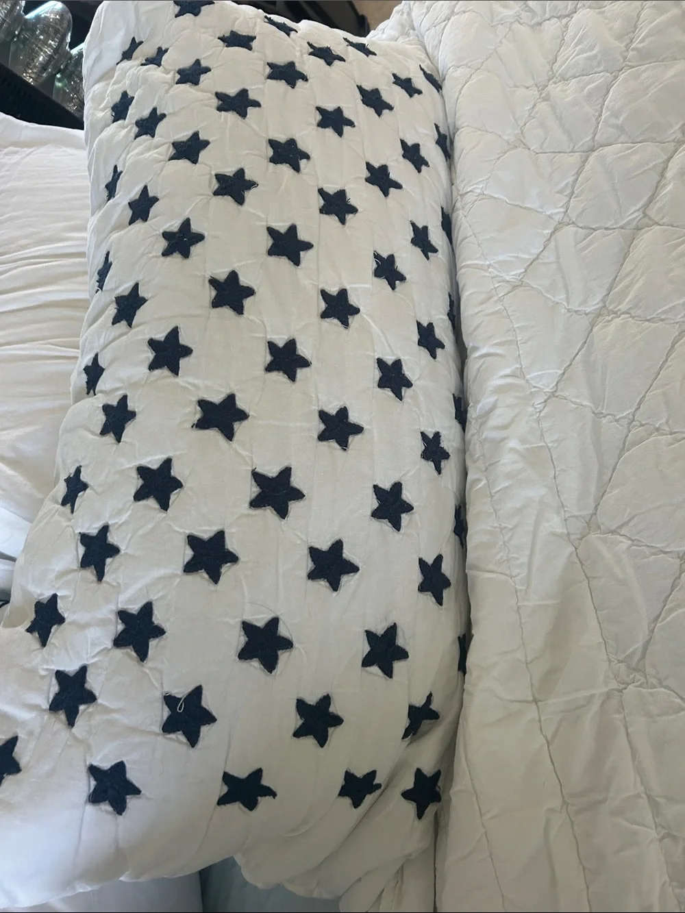 Pottery Barn Americana king sized quilt and shams - Picture 4 of 7